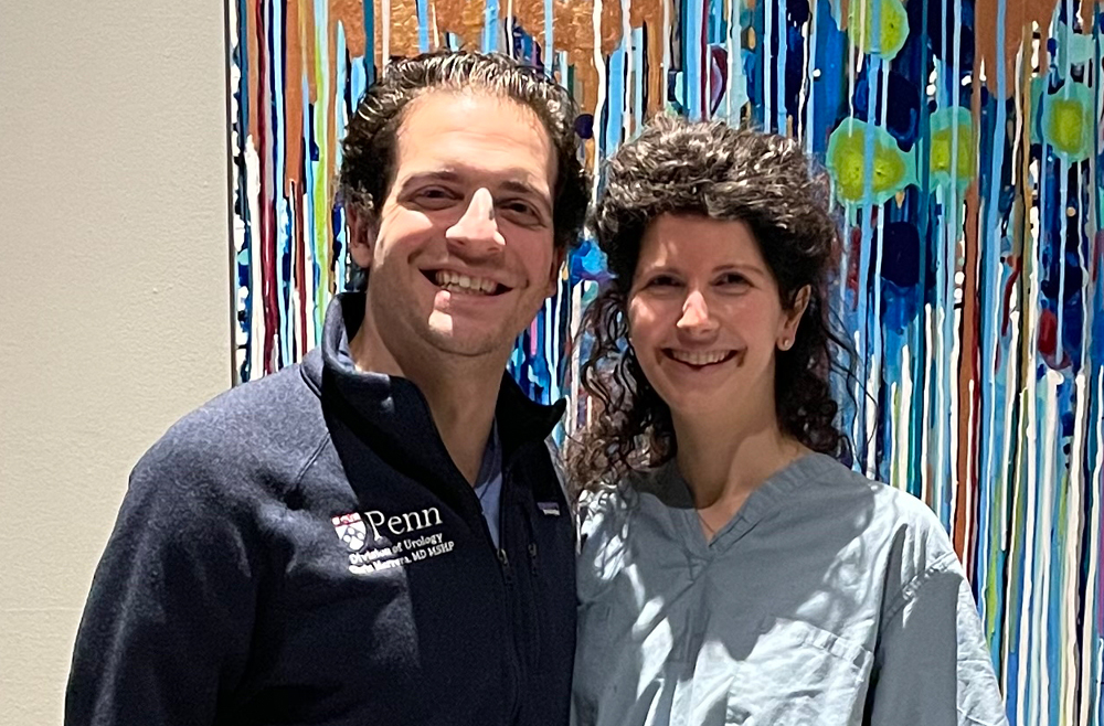 Penn Medicine Urology residents Christopher Herrera, MD, MSHP, left, and Esther Nivasch Turner, MD, created a Spanish script for Puentes providers to explain the vasectomy procedure. It starts by asking patients if they already have children and if they want to have additional children.